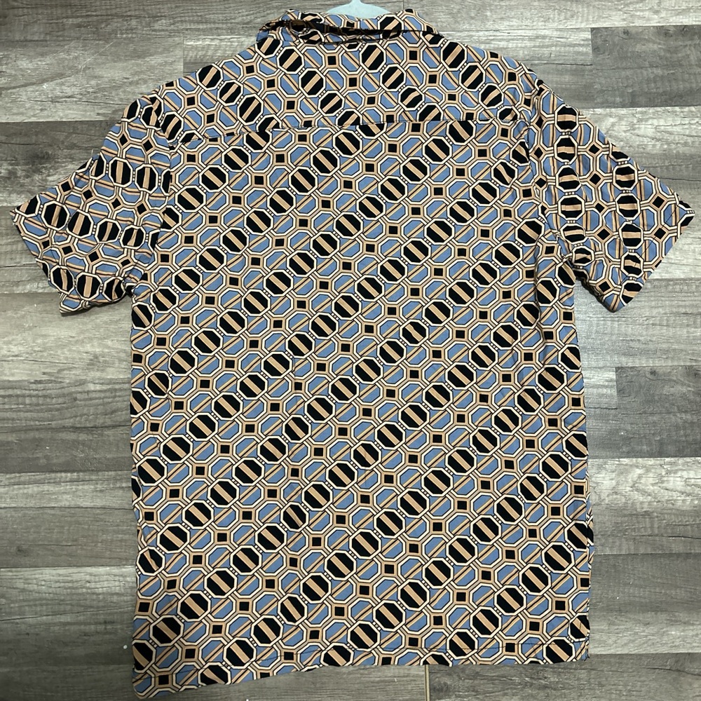 Geometric Patterned Men's Shirt - Picture 3 of 3